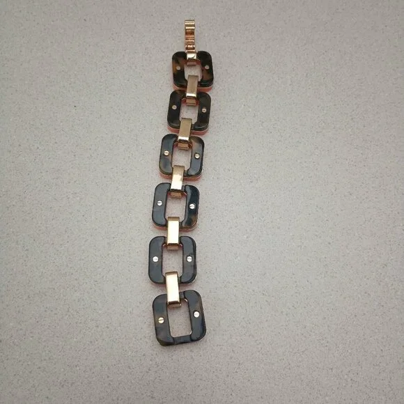 Tortoise Shell with Gold Tone Link Bracelet - Picture 2 of 5